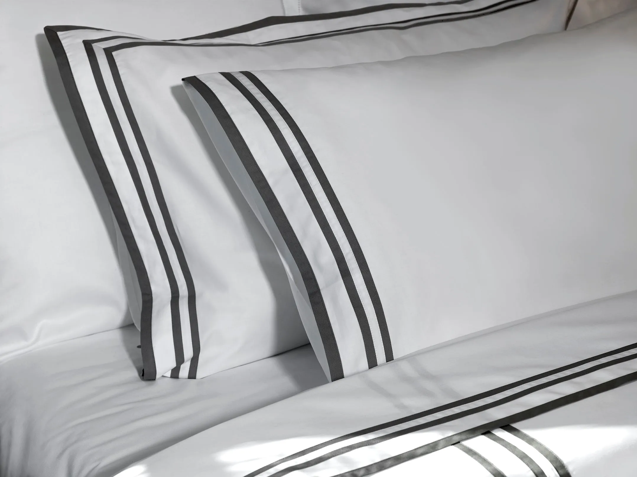 430TC Sateen Striped Pillowcase Set | Amalia Home Sonata