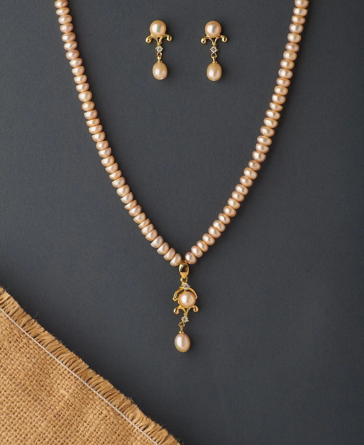 Beautiful Real Pearl Necklace Set