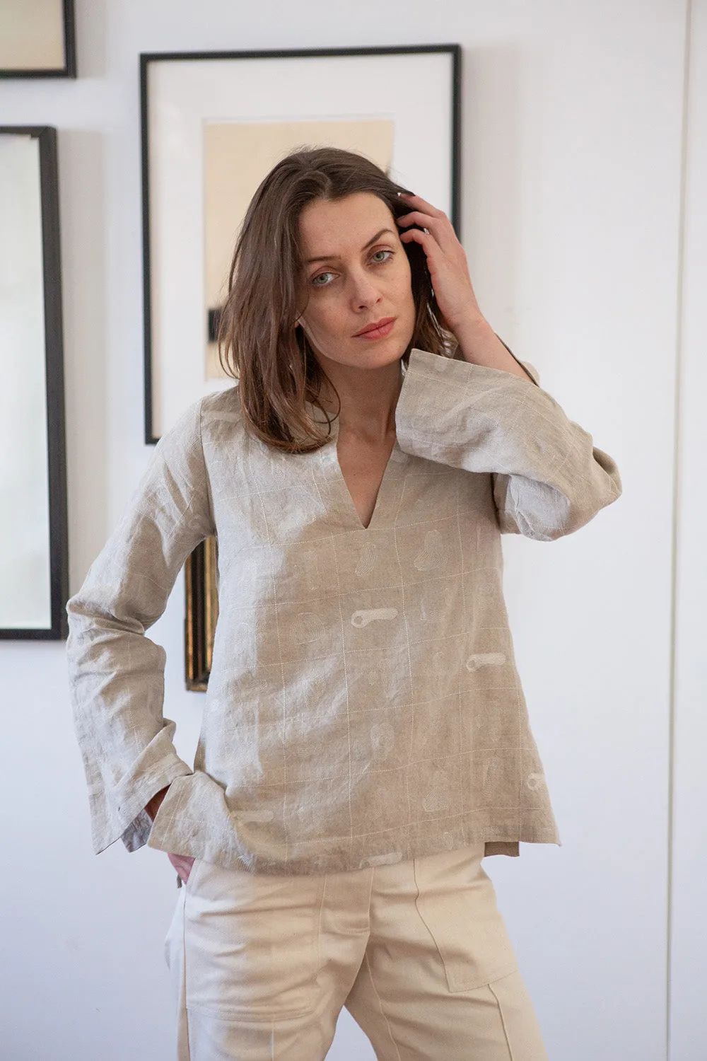 Diego Linen Top in Natural Line Embroidery