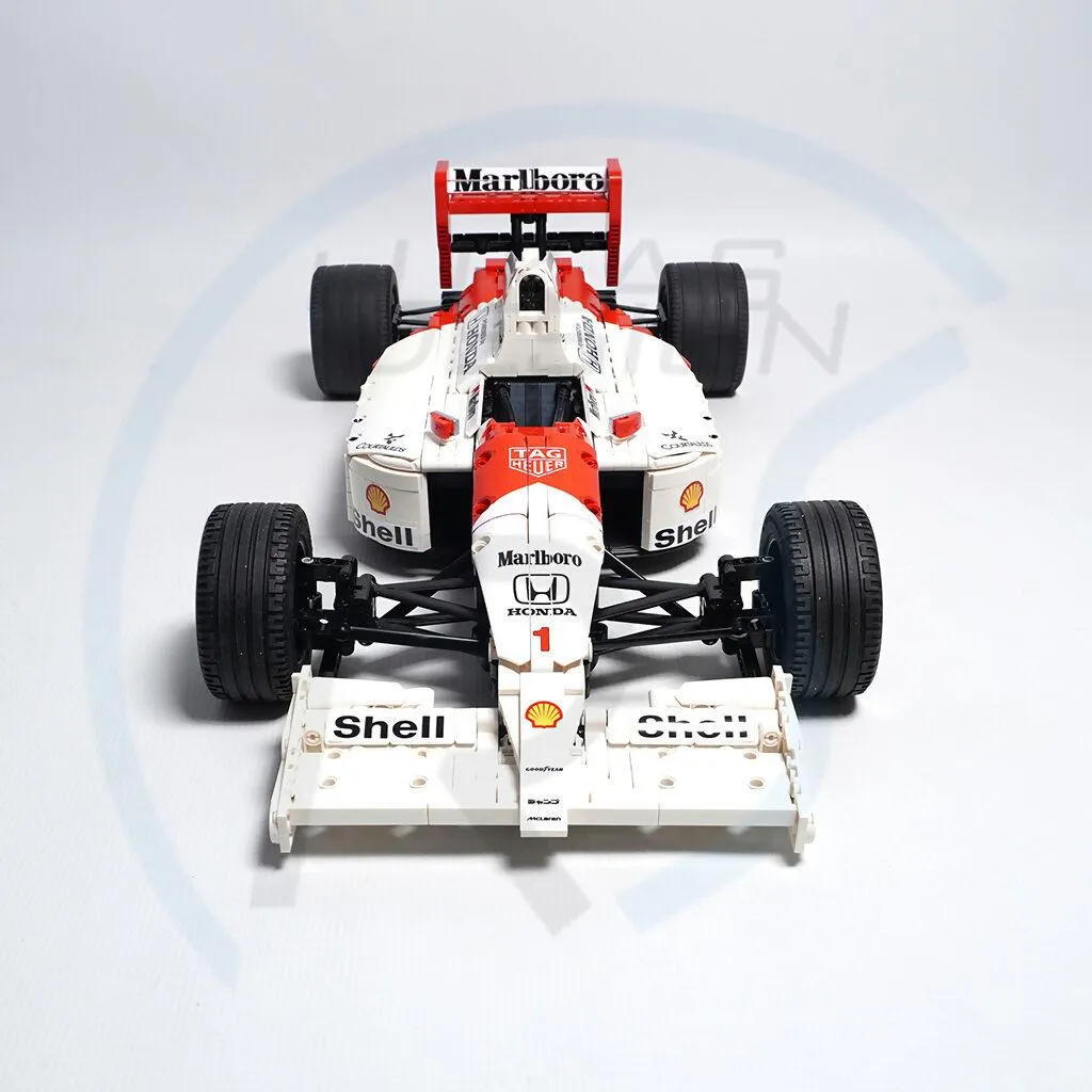 McLaren F1 MP4/6 1:8 Scale