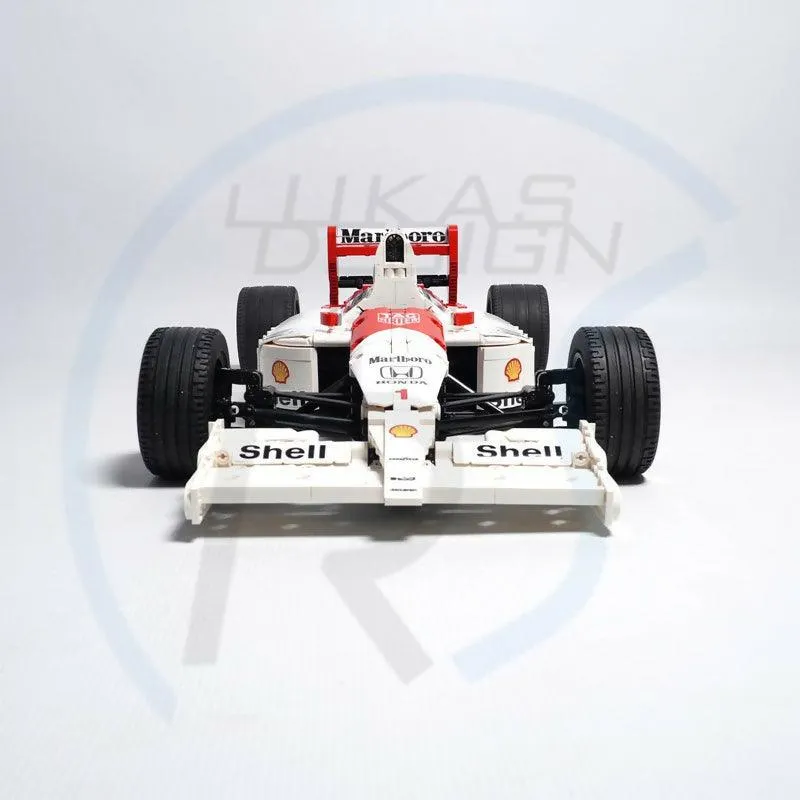 McLaren F1 MP4/6 1:8 Scale